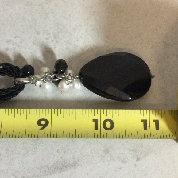 Black teardrop cord necklace - Picture 6 of 6